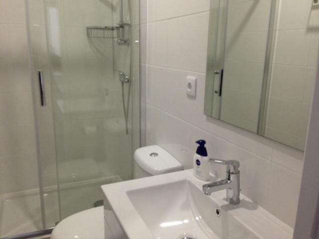 Confortable 1 Bedroom Apartment At Roma Avenue - 1A 리스본 외부 사진